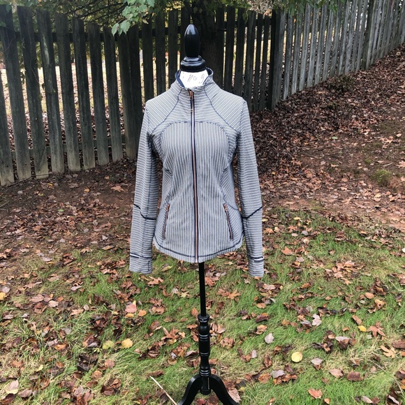 LULULEMON Jacket - Picture 3 of 6